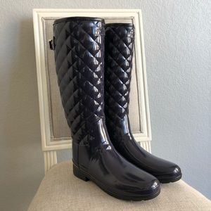 SOLD Hunter Quilted Gloss Chelsea Boot